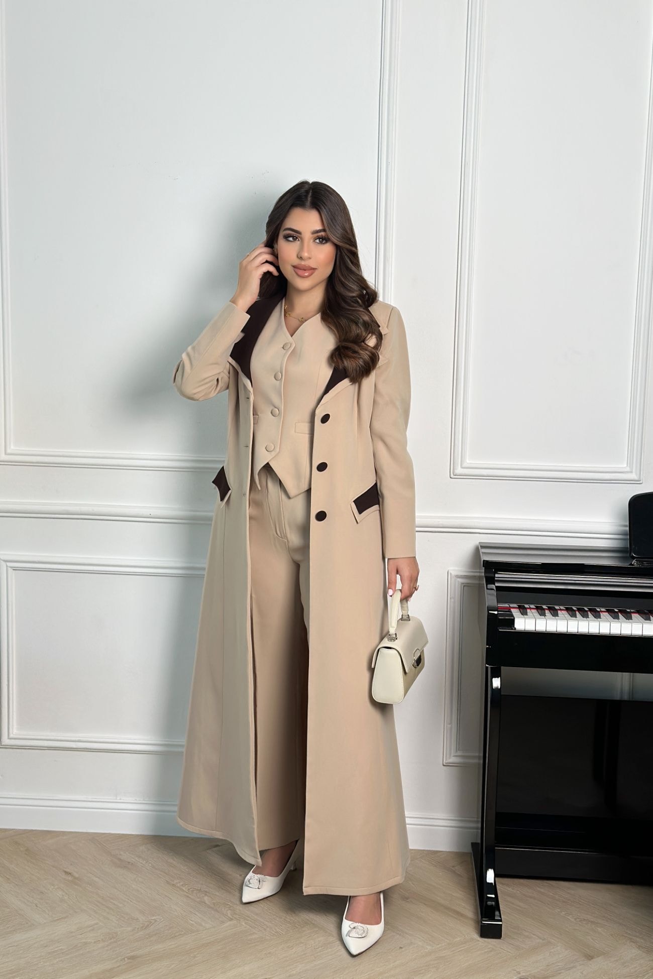 Formal wear of three pieces