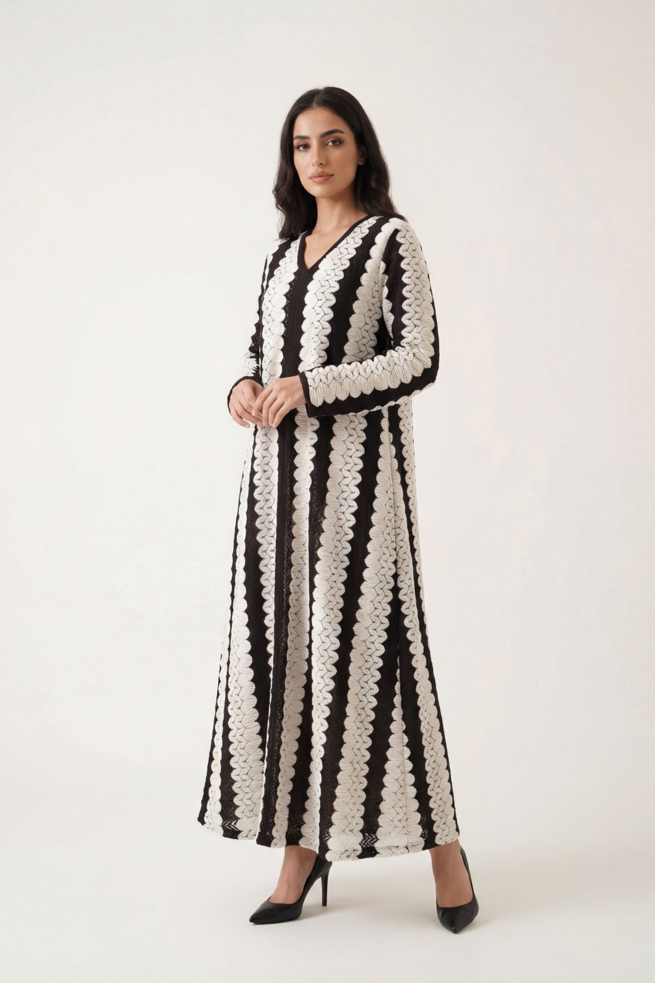 Monochrome Pattern Abaya