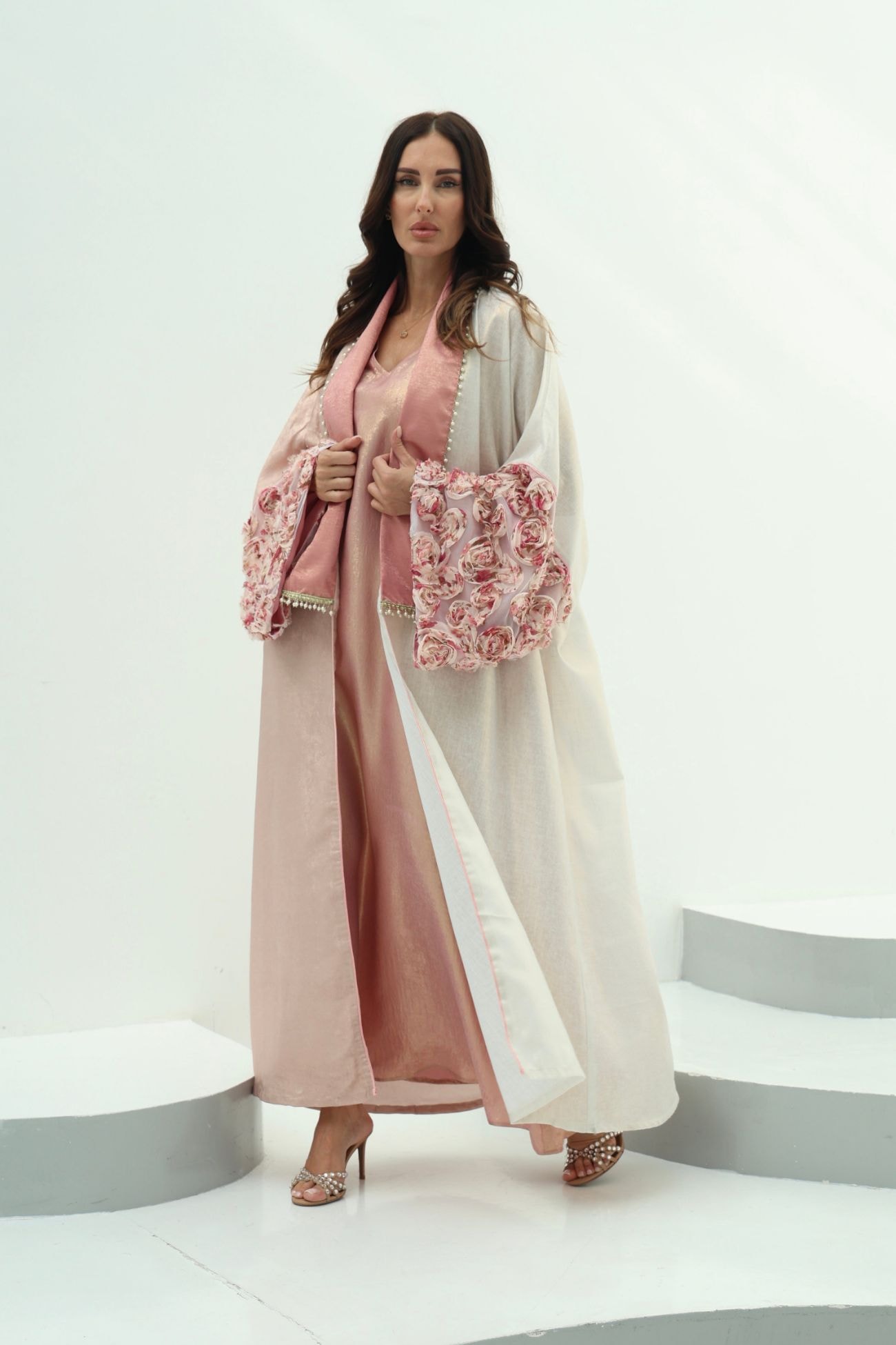 عباية كريب أوف وايت — Off-White 1
