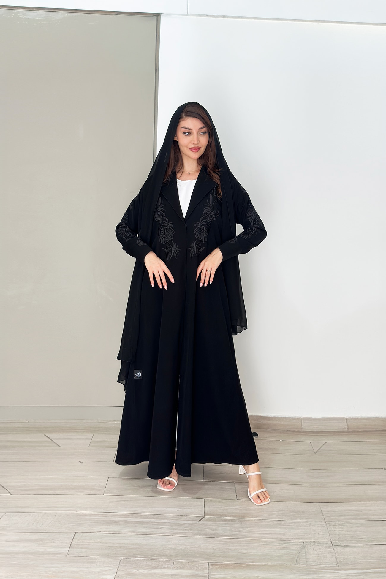Black-R-202588