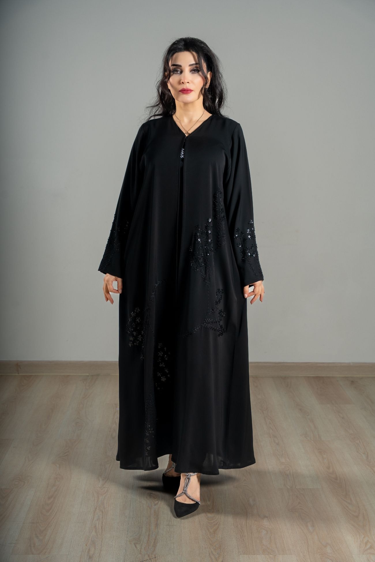 VI Noir Sequin Embroidered Abaya